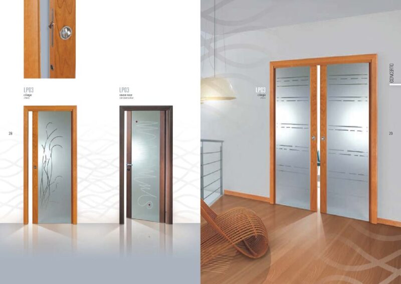 Porta scorrevole a due a ante con decorazioni su vetro opaco ... Decori porte vetro