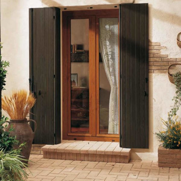 scurone-per-porte-finestre-700x750